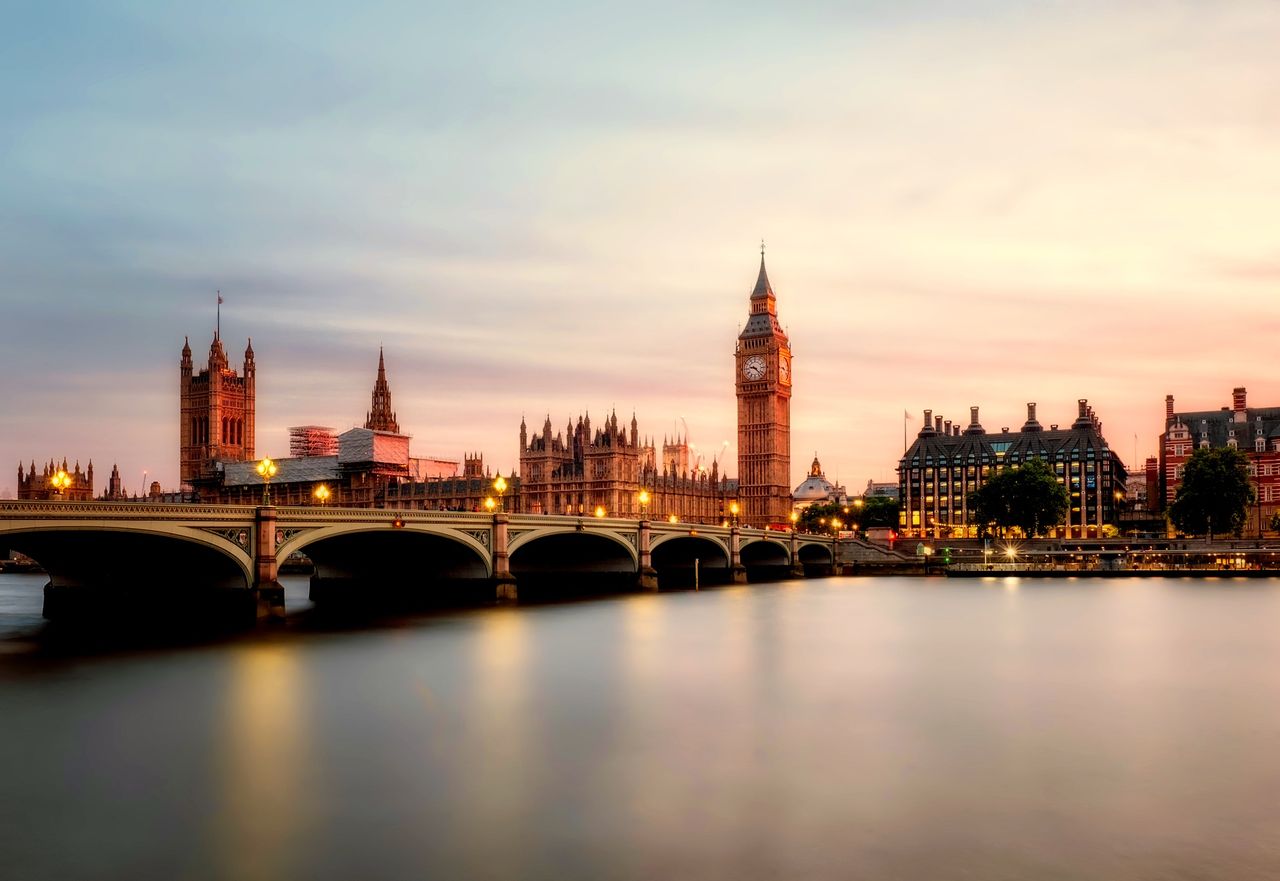 英国留学中介对比维度